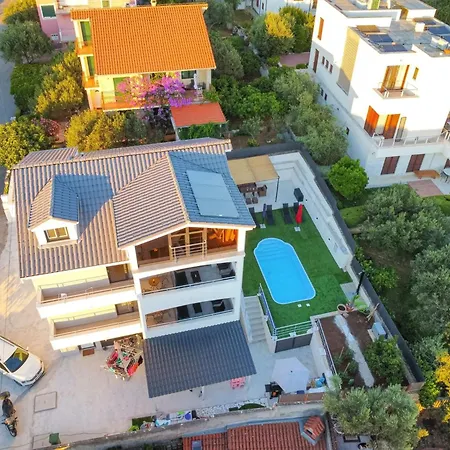 Neli - One Bedroom Apartment *