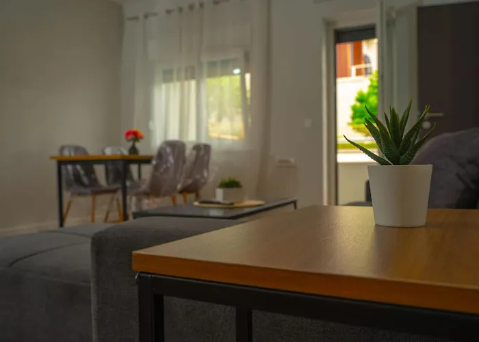 Neli - One Bedroom * 特罗吉尔