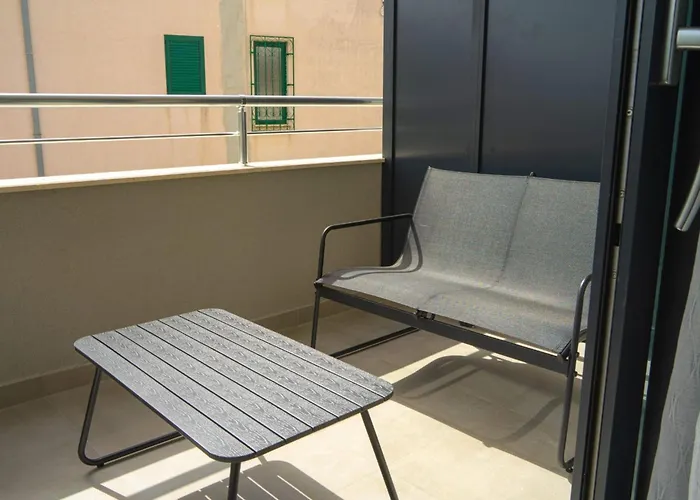 Neli - One Bedroom * 特罗吉尔